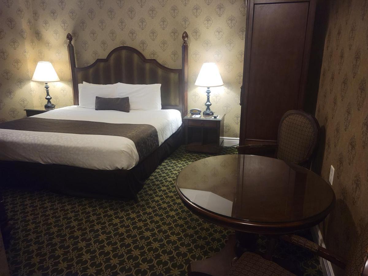 Family Suite No Pets,1363413533:JPEG