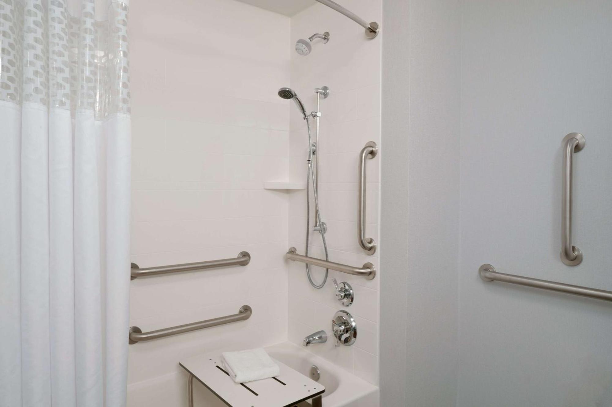 Queen Room Two Queen Beds Mobility Hearing Access or Non-Smoking